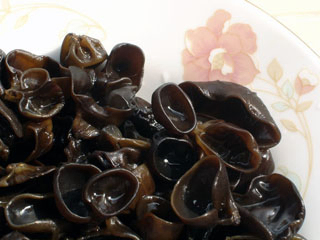 ブラックファングス抽出粉 10% ポリサハリド 水溶性 血糖値と低脂症の機能食品